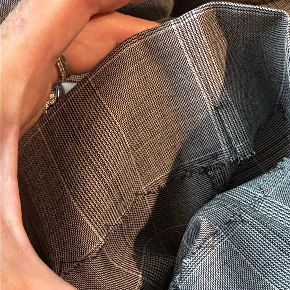 Like New Brooks Brothers regent fit 1818 suit 100% wool 44L 38W